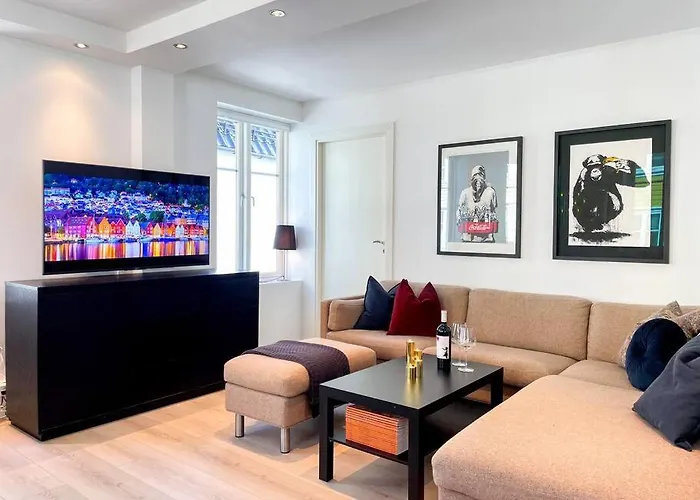 Central City Apt On One Of Bergen\'S Finest Streets