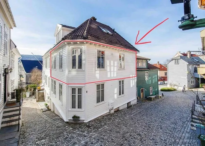 Central City Apt On One Of Bergen\'S Finest Streets